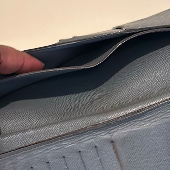 Louis Vuitton Bifold Cardholder Long Wallet Gray Textured Leather Minimalist - Picture 6 of 15